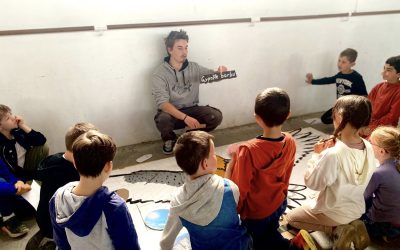 Découverte de la fauconnerie à l’école Sainte-Hélène : un projet pédagogique mené par les apprenants